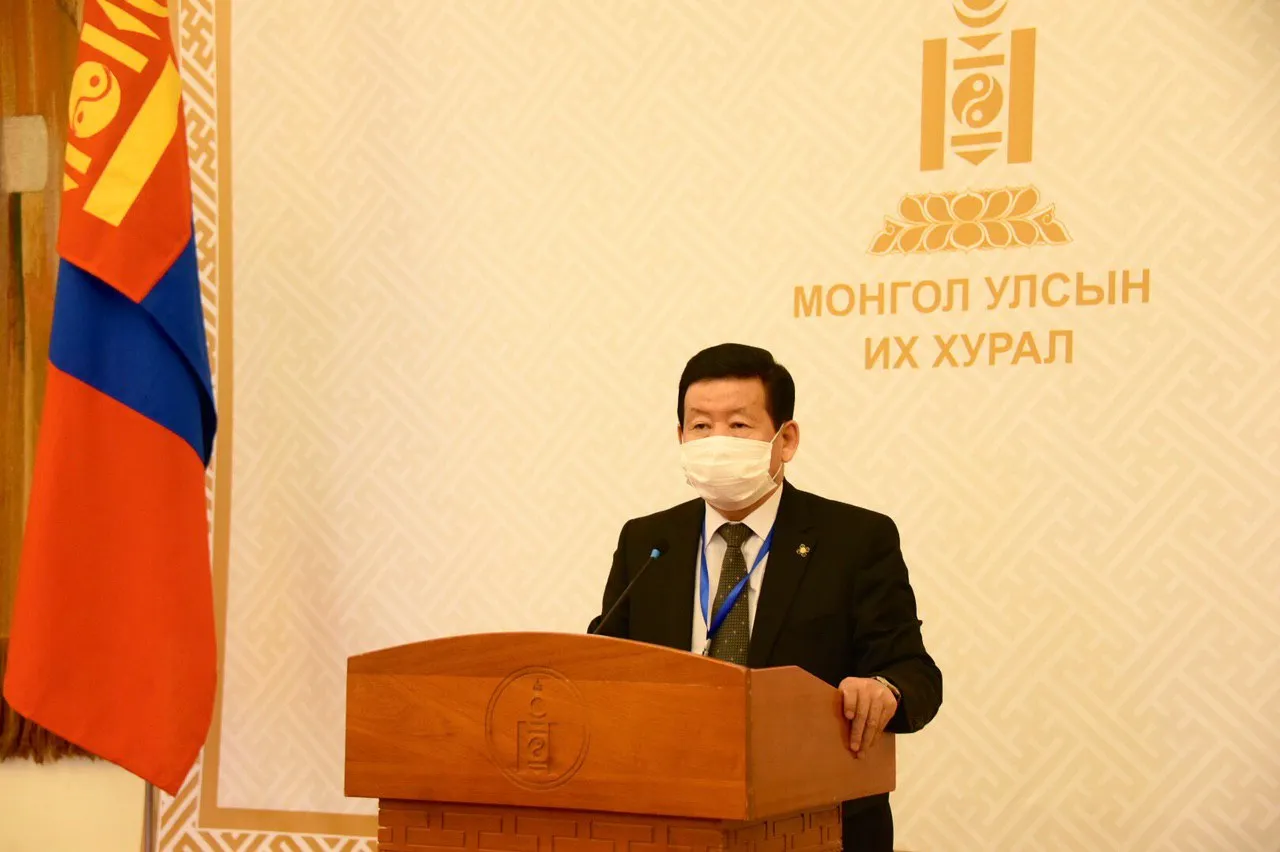 Д.Лүндээжанцан: Гишүүн хүндэтгэн үзэх шалтгаангүйгээр хурал тасалвал тухайн асуудлаар үг хэлэх эрхийг нь хасна