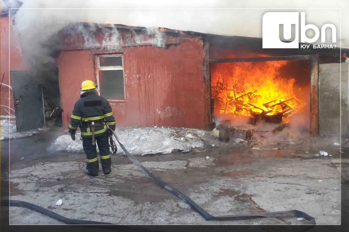 Сэрэмжлүүлэг: 7 настай 3 хүүхэд хүн амьдардаггүй байшинг галдан шатаажээ