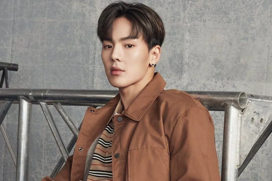 legacy:hereglesen zurag/Shownu of Monsta X.jpeg