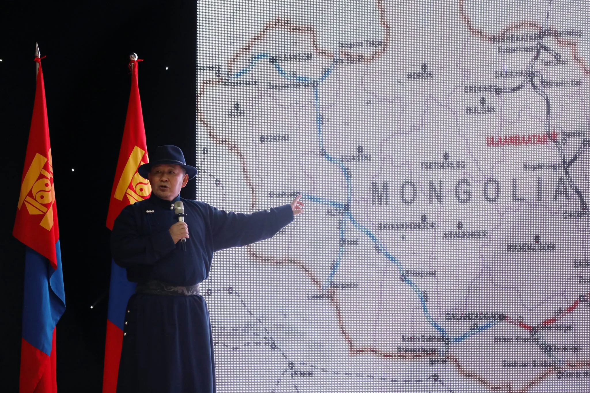 Монгол Улсын Ерөнхийлөгч Х.Баттулга Баян-Өлгий аймгийн иргэдтэй уулзлаа