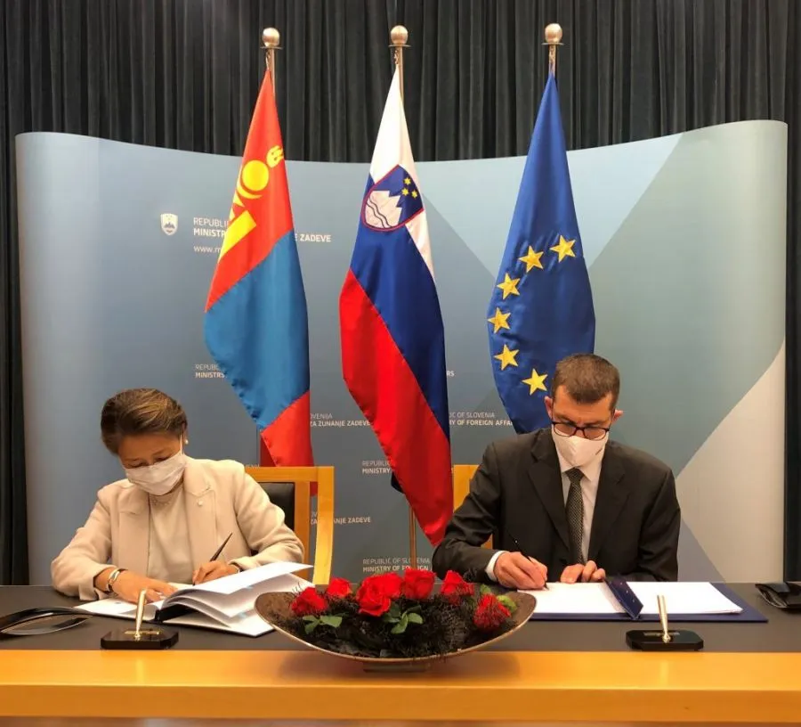 Монгол Улс Словени улстай харилцан визгүй зорчино