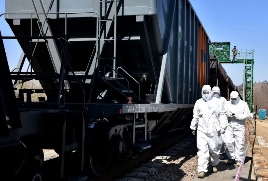 Төмрийн хүдрийн вагонуудыг тогтмол халдваргүйжүүлж байна