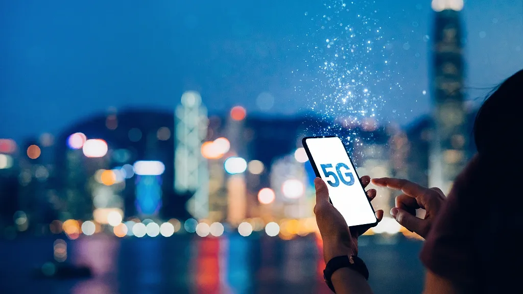 Бээжинд "5G" сүлжээ хэрэглэгчид таван сая давжээ