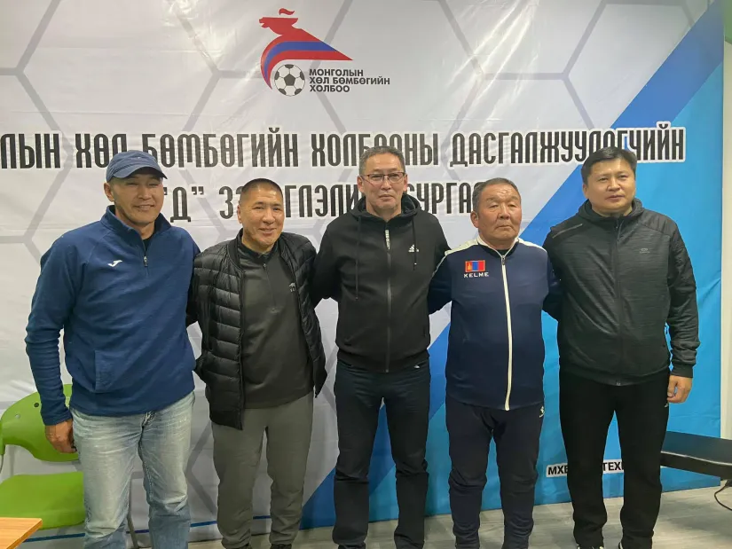 Хөлбөмбөгийн ахмадын УАШТ амжилттай зохиогдлоо