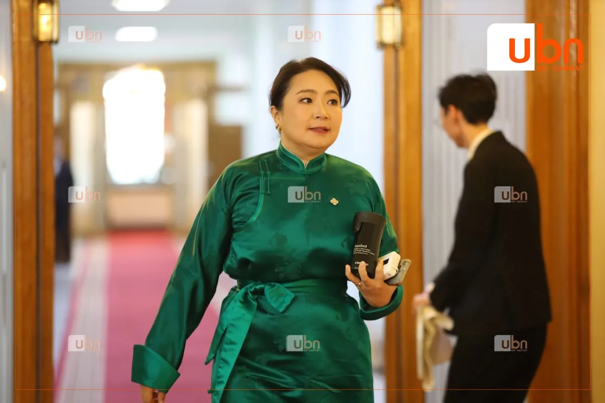 legacy:nominchimeg gishuun/1O8A3313 copy.jpg