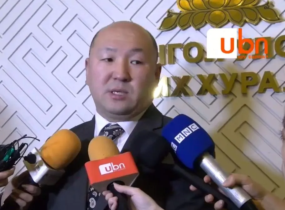 Хуульч Д.Батболд: Шүүхийн шийдвэр гүйцэтгэгчийн урамшууллыг хуулиас хассанаас болж, хэрэгтний талд үйлчилдэг, хүнд суртал гаргадаг зэрэг хардлага үүсэх болсон