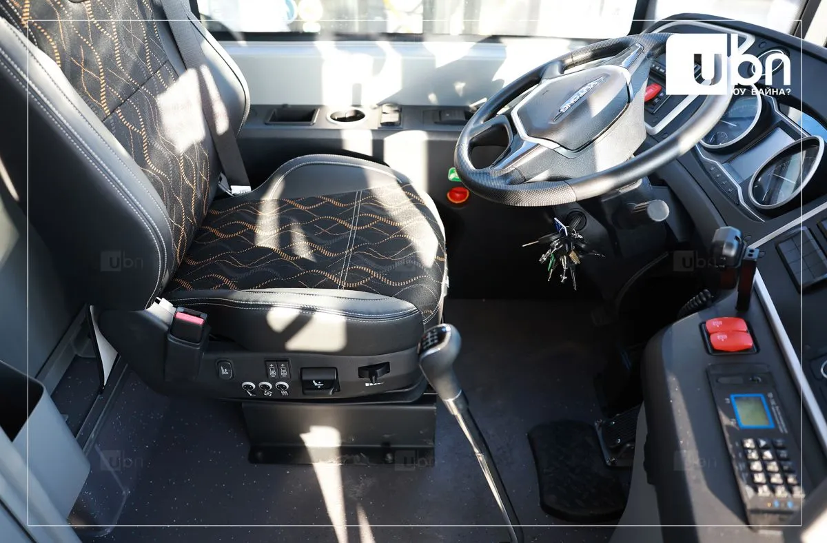 legacy:yutong bus/4.jpg