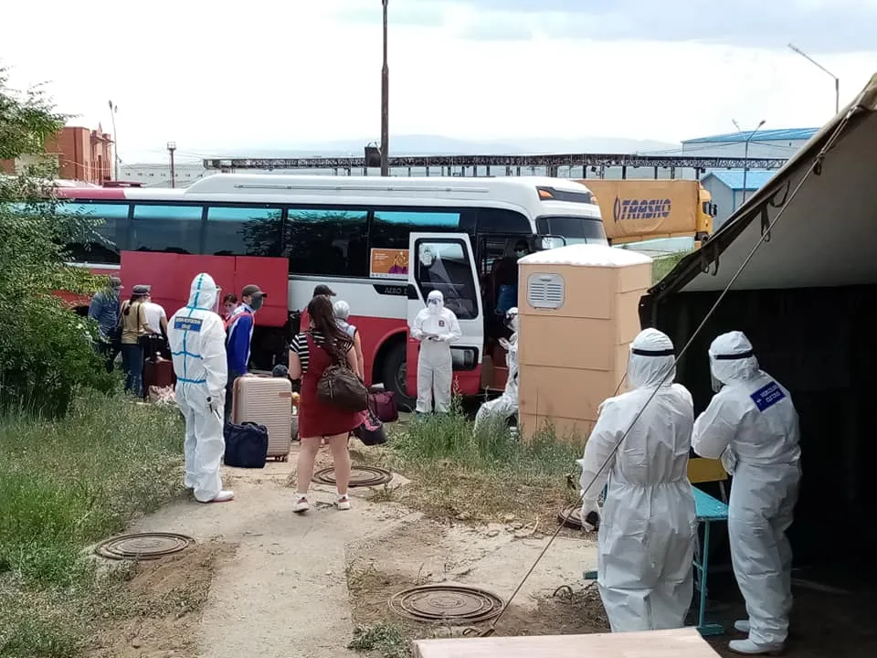 Долдугаар сарын 5,6-ны өдрүүдэд Алтанбулаг боомтоор нийт 215 иргэнийг татан авлаа