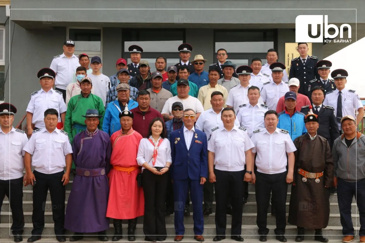 legacy:altan ovoo suhbaatar aimag/сүх1.jpg