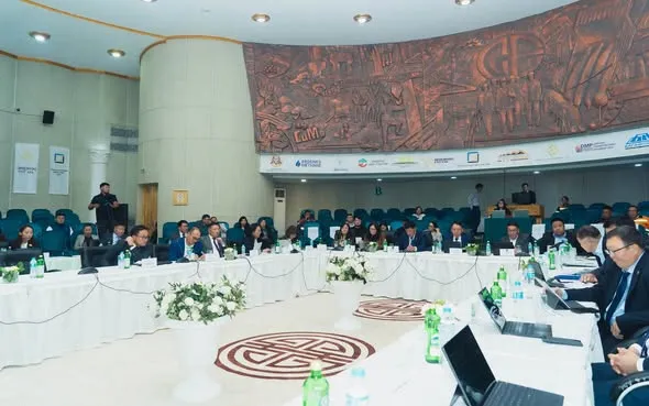 legacy:2025/11/baagii/khizoshb.jpg