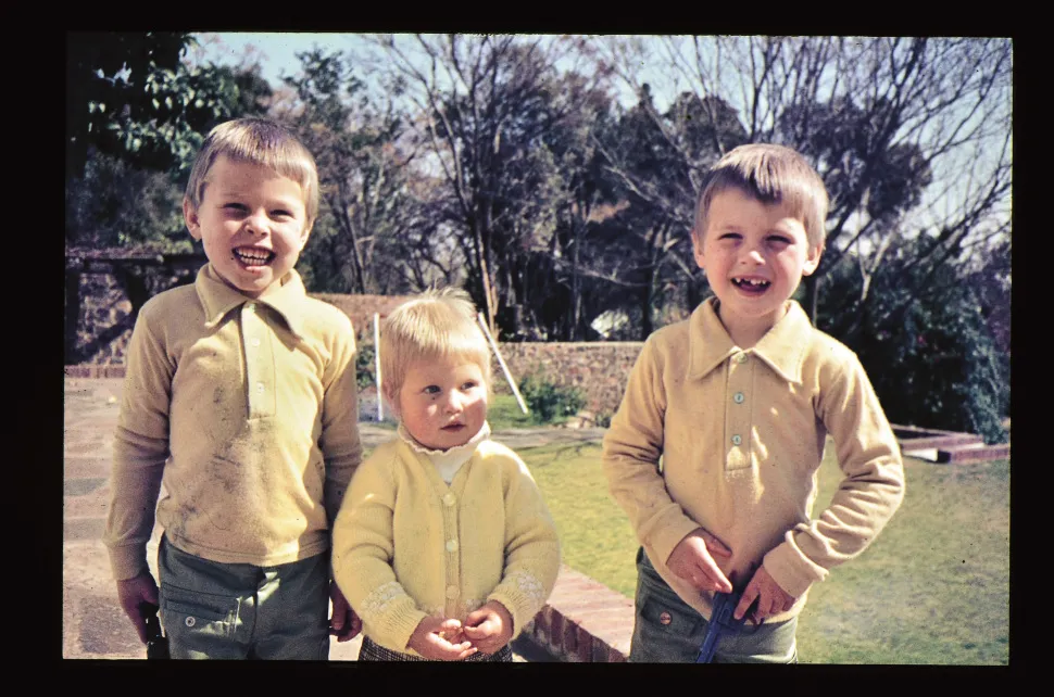 legacy:Амараа зураг/Elon Musk/ART08_1976-Pretoria-5-4-2-yrs.jpg