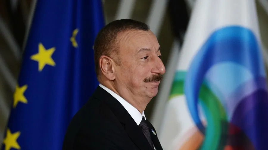 Арменийн тэрбум ам.долларын техникийг устгажээ