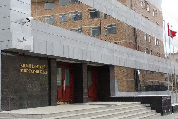 Яллагдагч Ж.Эрдэнэбат нарын 5 хүнд холбогдох эрүүгийн хэргийг шүүхэд шилжүүллээ