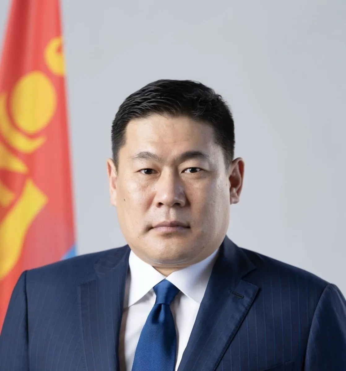 Л.ОЮУН-ЭРДЭНЭ: Хамтарсан ЗГ ордны өрөөнд шигдэж суухгүйгээр их БҮТЭЭН БАЙГУУЛАЛТЫН төв цэгт та бүхэнтэй хамтран ажиллах болно