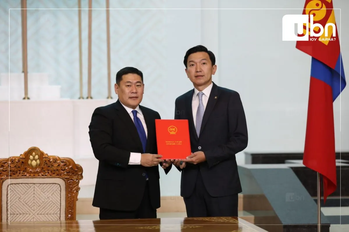 legacy:Zasag Oyun-Erdene/shine said nar/uchral.jpg