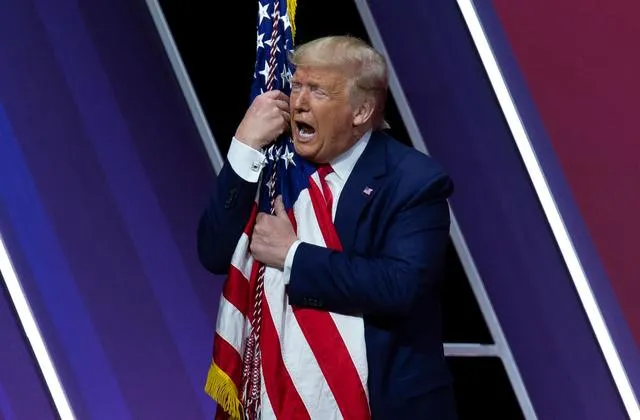 Трамп түүхэн дэх хамгийн муу Ерөнхийлөгч болов