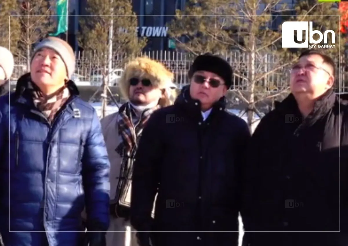 С.Эрдэнэ, М.Тулгат тэргүүтэй АН-ын удирдлагууд Богд хааны хөшөөнд цэцэг өргөв