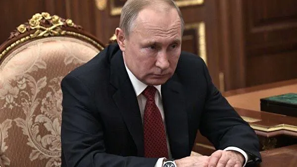 Путин пүрэв гарагт үндсэн хуульд өөрчлөлт оруулах асуудлаар бүлэгтэй уулзана