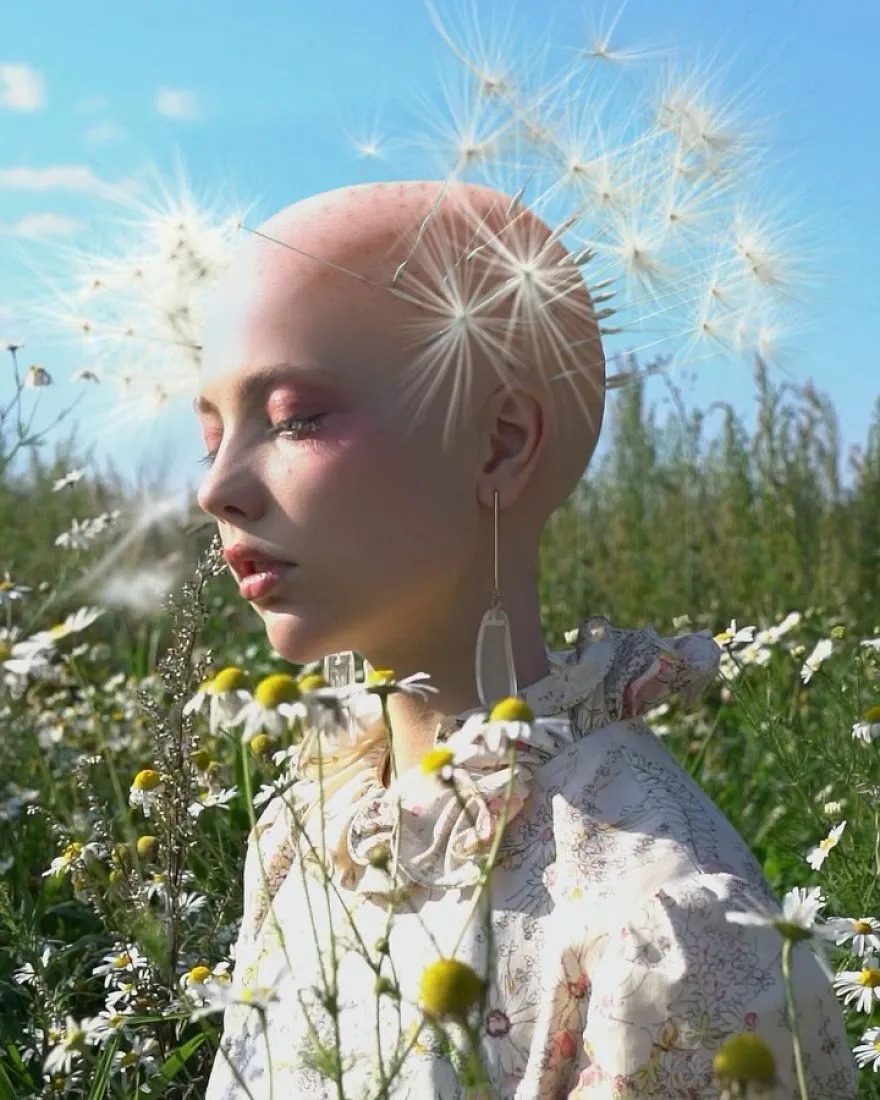 legacy:upload/images/ni/2020/06/15/45million-followers-are-impressed-with-this-girls-art-in-the-instagram-5ee28e5865afa__880-123209-1082047638.jpeg
