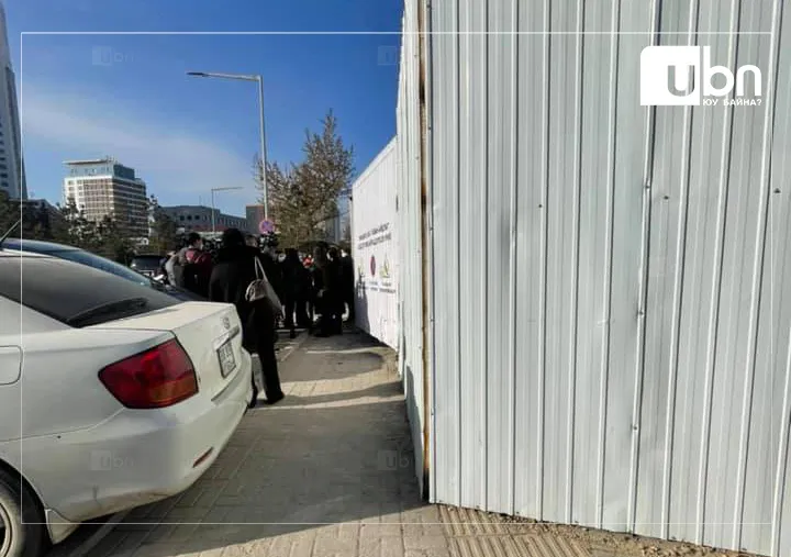 Явган хүний зам давуулан барьсан хашааг буцаан татах нэг хоногийн хугацаатай үүрэг өгчээ