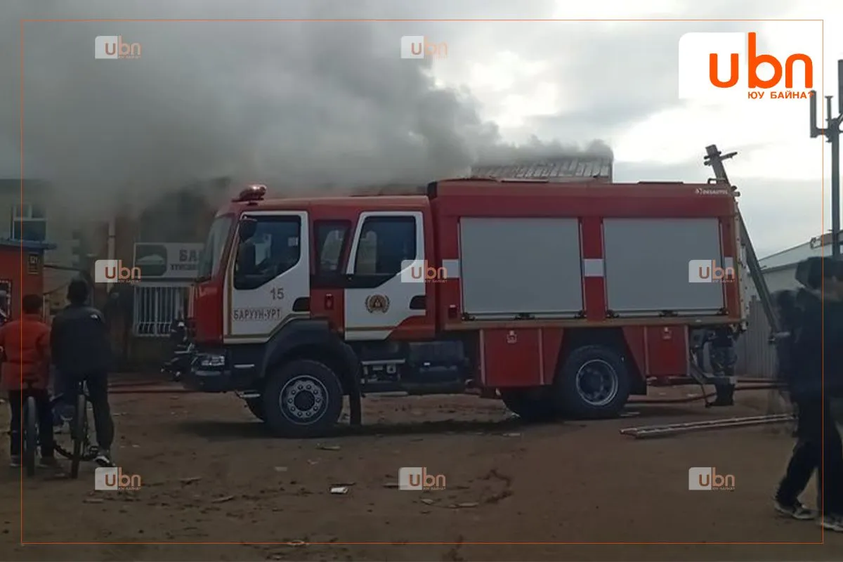 ОБЕГ: Сүхбаатар аймгийн Баруун-Урт суманд гарсан галыг унтраахаар ажиллаж байна