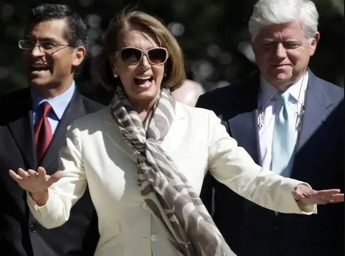 legacy:Nancy Pelosi/Facelook/20.jpg