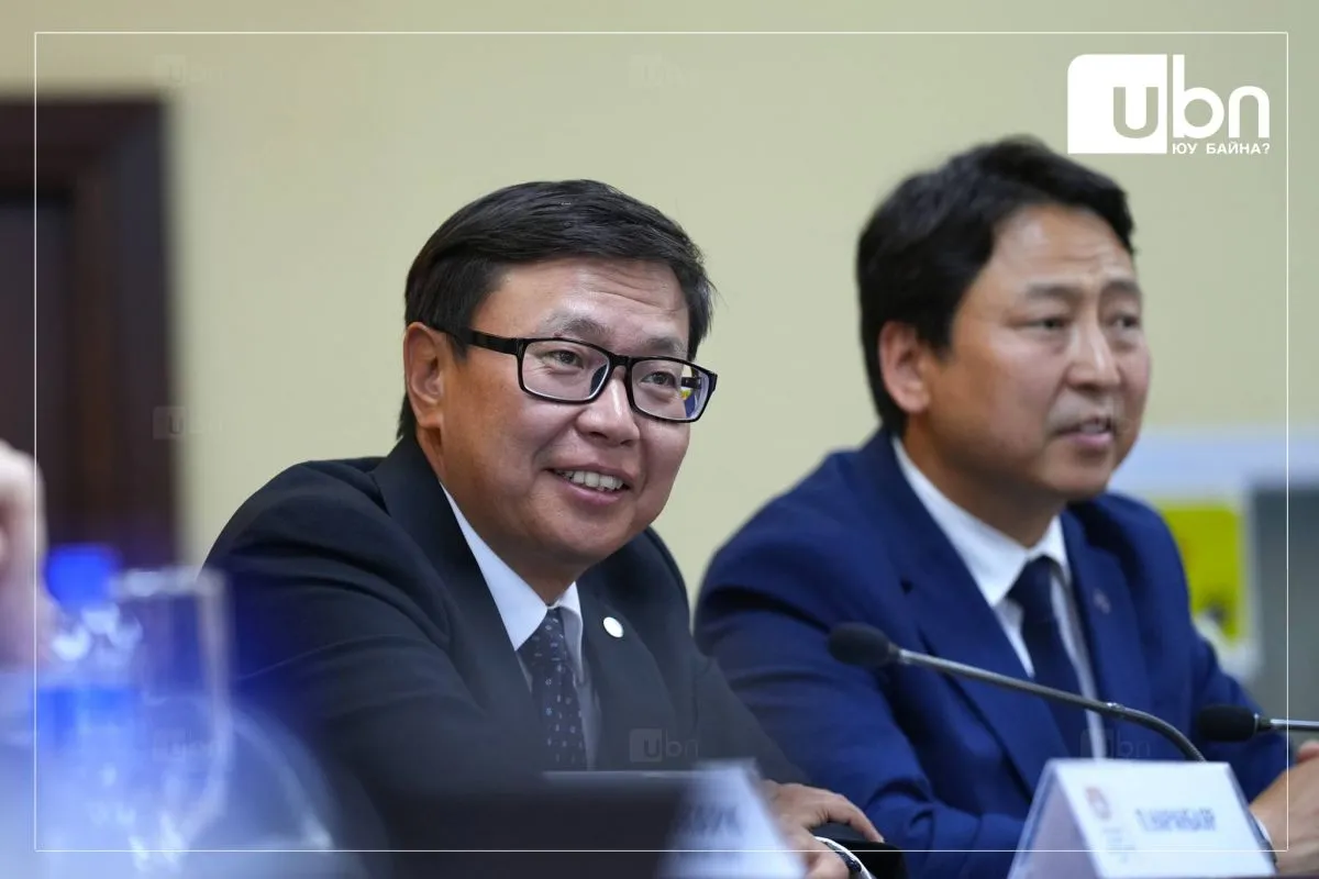 НИТХ дахь ХҮН намын бүлэг отгон хуралдаа оролцлоо