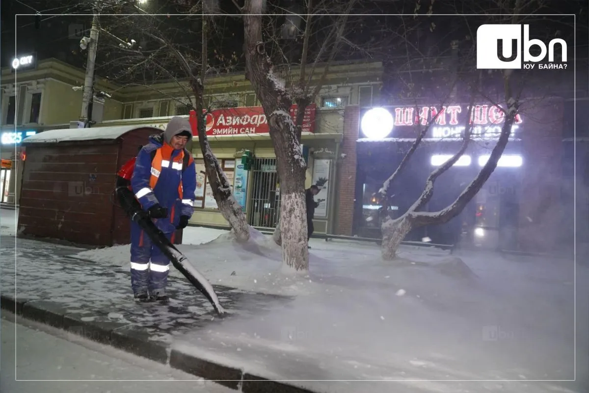 Гудамж талбайн цасыг цэвэрлэхээр 53 машин техник, 671 ажилтан, албан хаагч ажиллаж байна