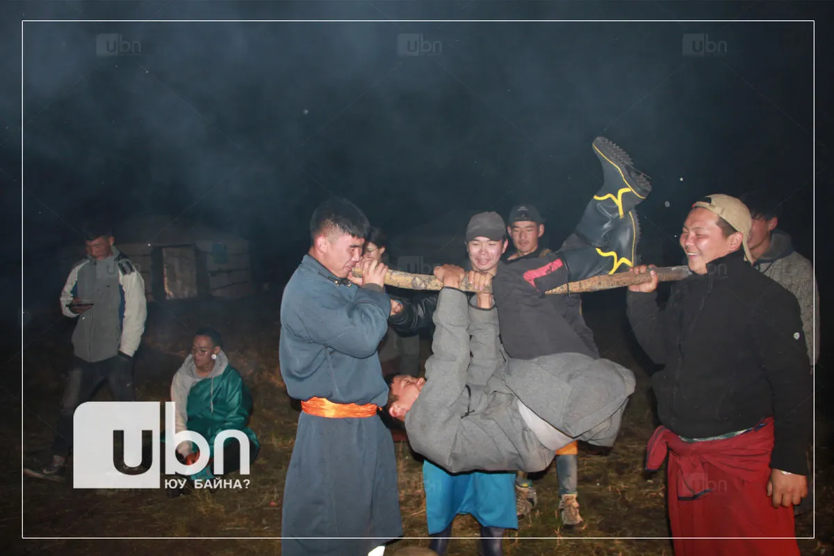 legacy:Умаахан зураг/0909/ashiglah/ubn logo copy.jpg