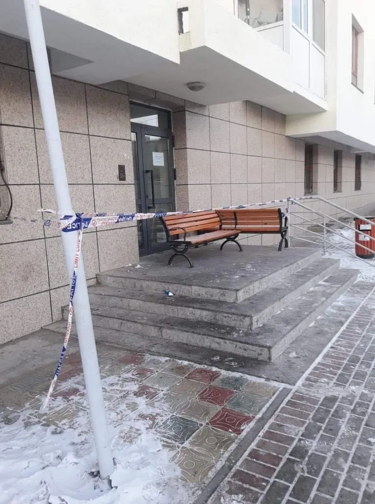 БЗД-ийн 22 дугаар хорооны 67 дугаар байрыг цагдаагийн хамгаалалтад авлаа
