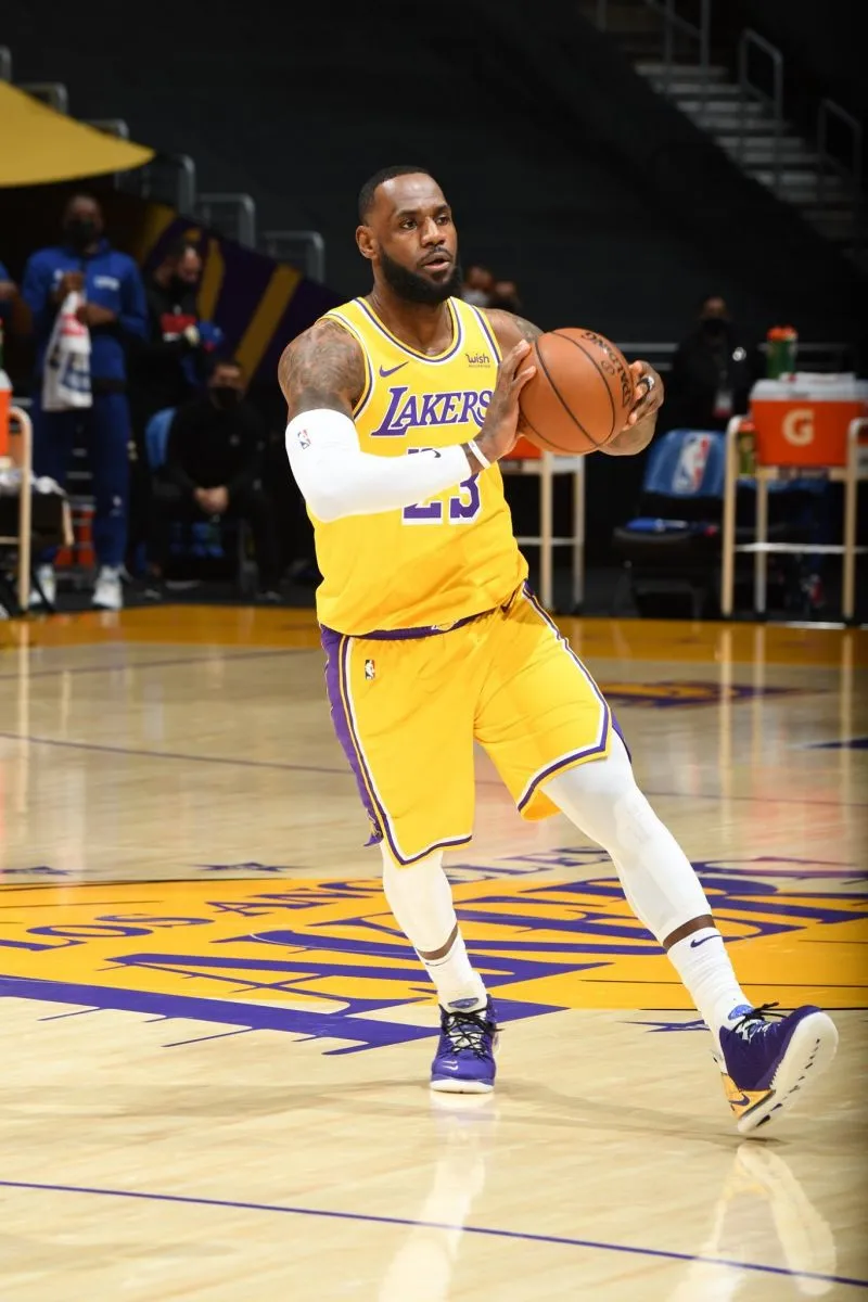 legacy:NBA/5.jpg