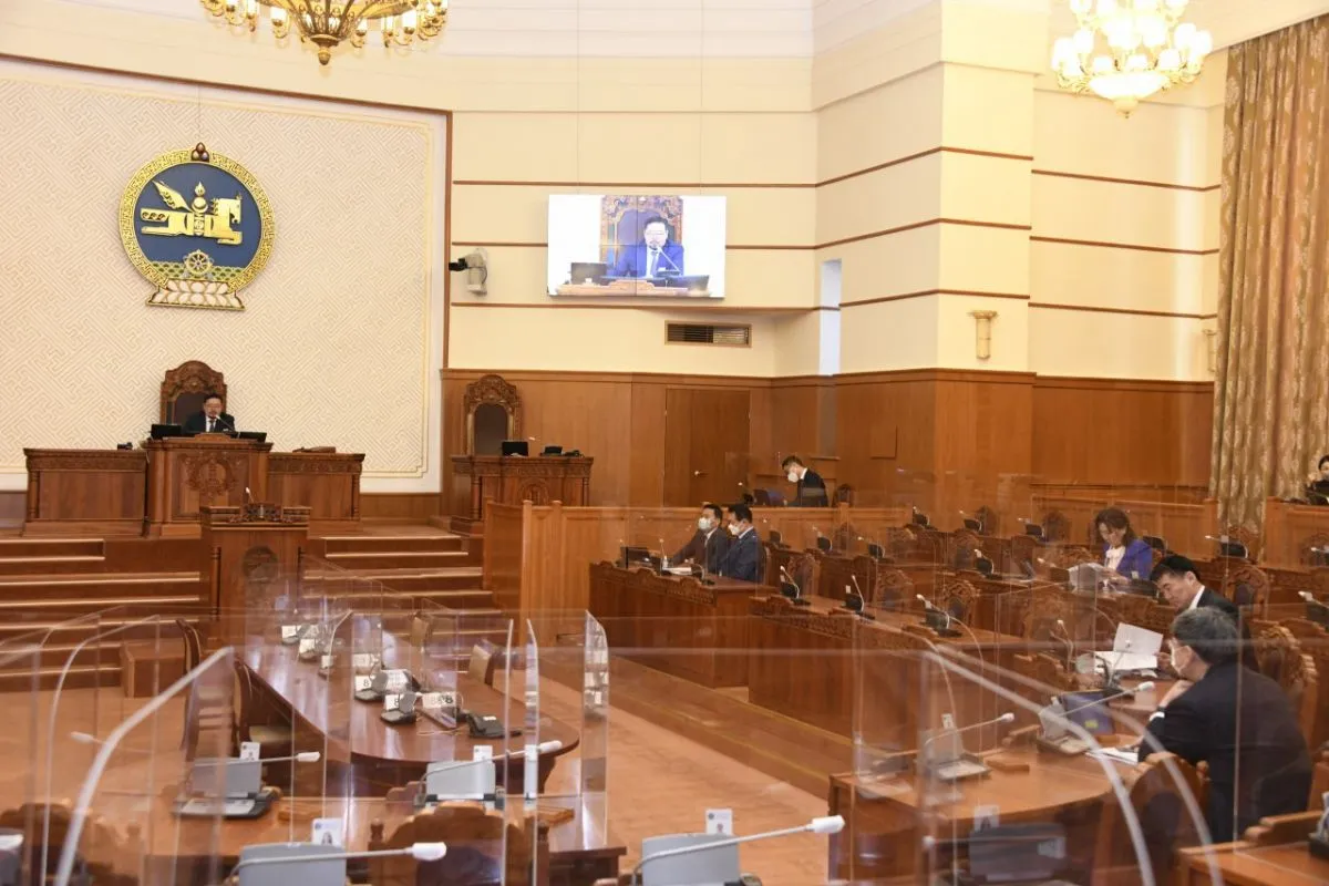 Чуулганы хуралдаан эхэллээ