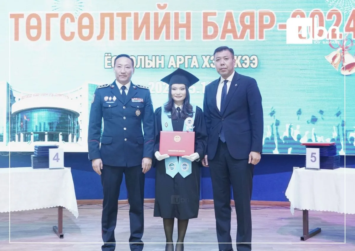 Б.Энхбаяр: Эрх зүйч, хуульчид бол нийгмийн эмч. Зөвийн талд зогсдог хүн байгаарай
