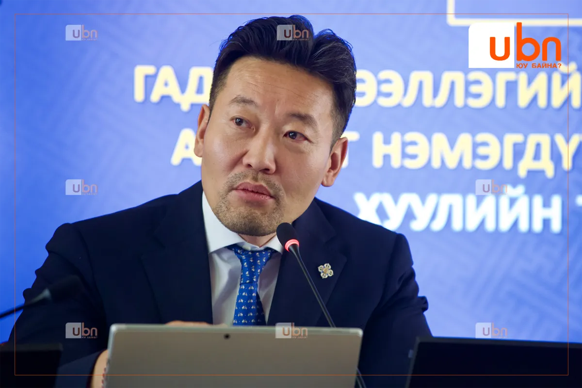 “Танкаар айлгадаг шиг УИХ-аар хууль хэлэлцэхээр “Хулгай болно” гэж яг юу яриад байна даа“