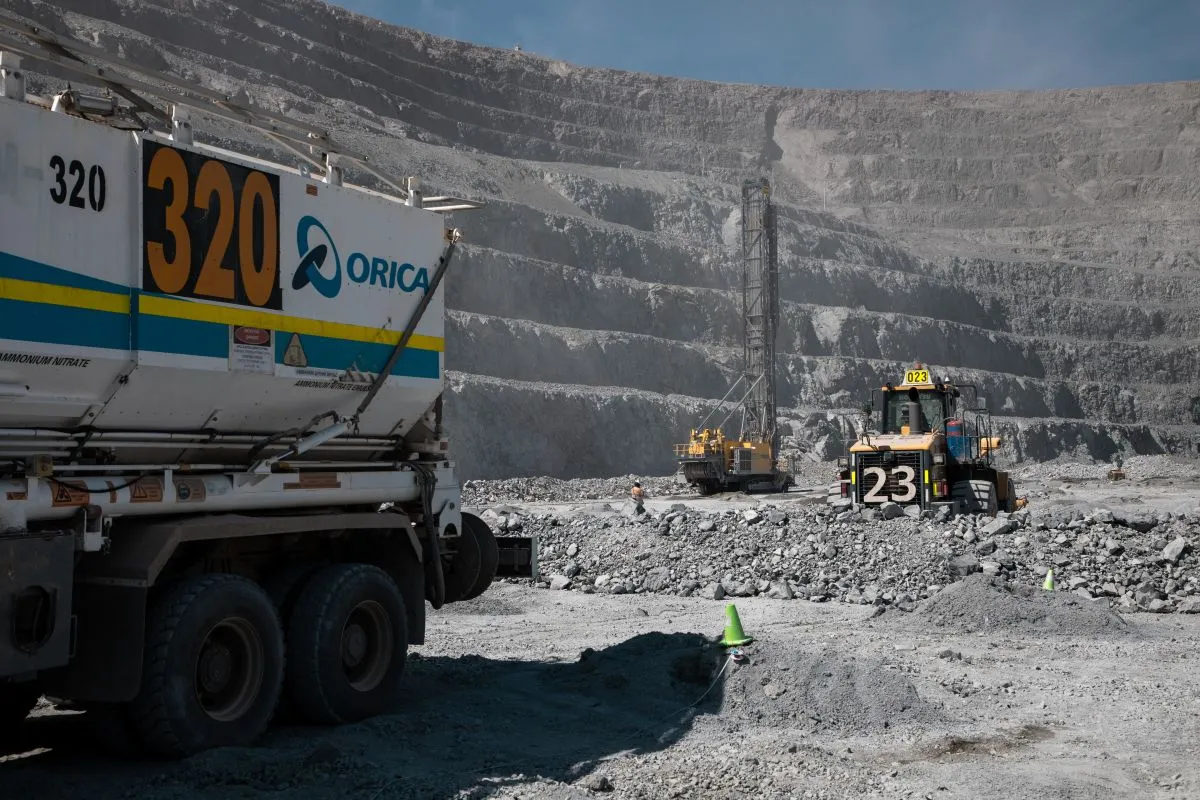legacy:2025/11/oyutolgoi/182A4364.jpg