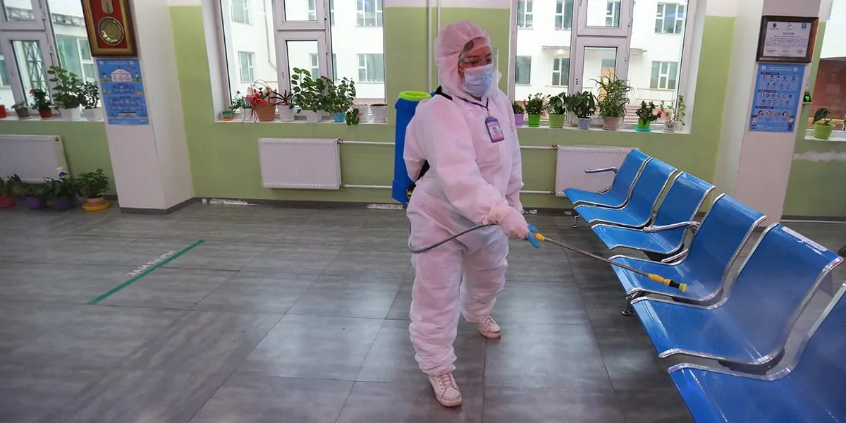 Коронавирусийн голомтод тооцогдсон зарим газрын эцсийн халдваргүйжүүлэлтийг хийв