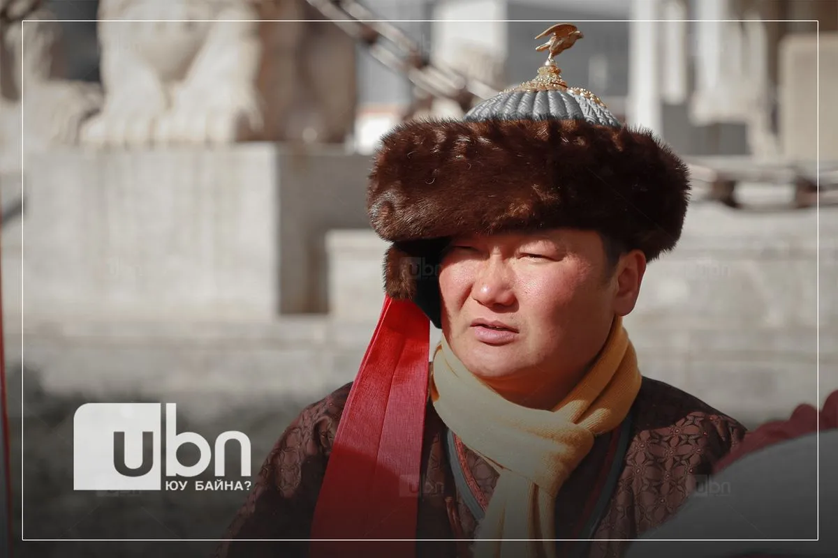 С.Жавхлан дүү минь, гэртээ харь даа…