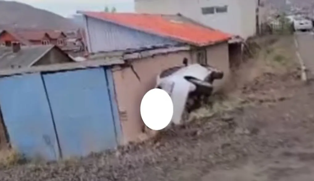 1-12 насны таван хүүхдийн хамт хөдөлгөөнд оролцохдоо согтуугаар жолоо барьснаас онхолджээ