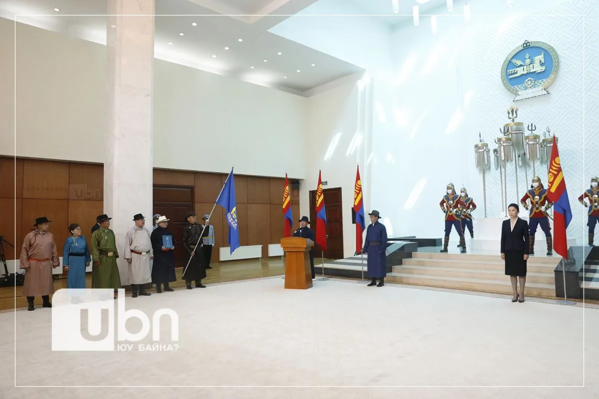 legacy:MoAH ulsiin baatar/203301336_3612584482175247_5293633128499752855_n.jpg