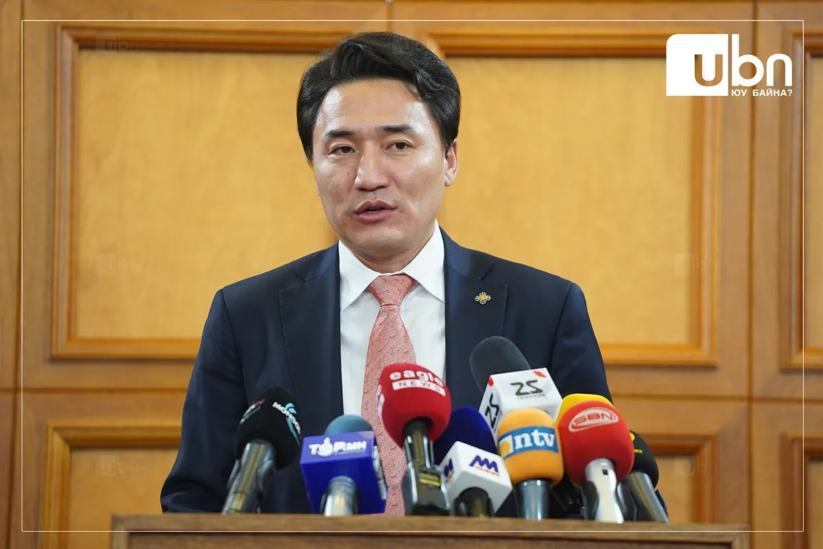 Г.Дамдинням: “Боловсролын тухай багц хууль“-д үндсэн гадаад хэлийг англи хэл байхаар тусгасан