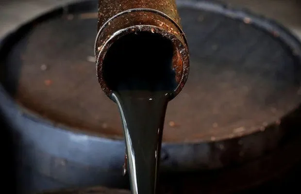 Нефтийн үнэ гурав гаруй хувиар уналаа