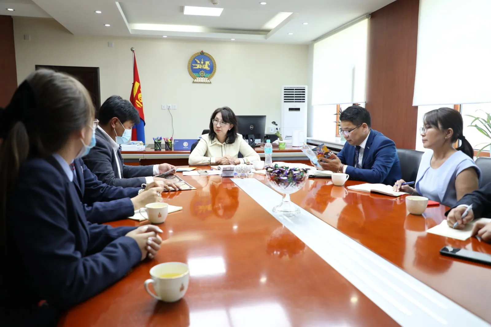 БШУ-ны сайд Л.Цэдэвсүрэн Монголын сурагчдын холбооны төлөөлөлтэй уулзлаа