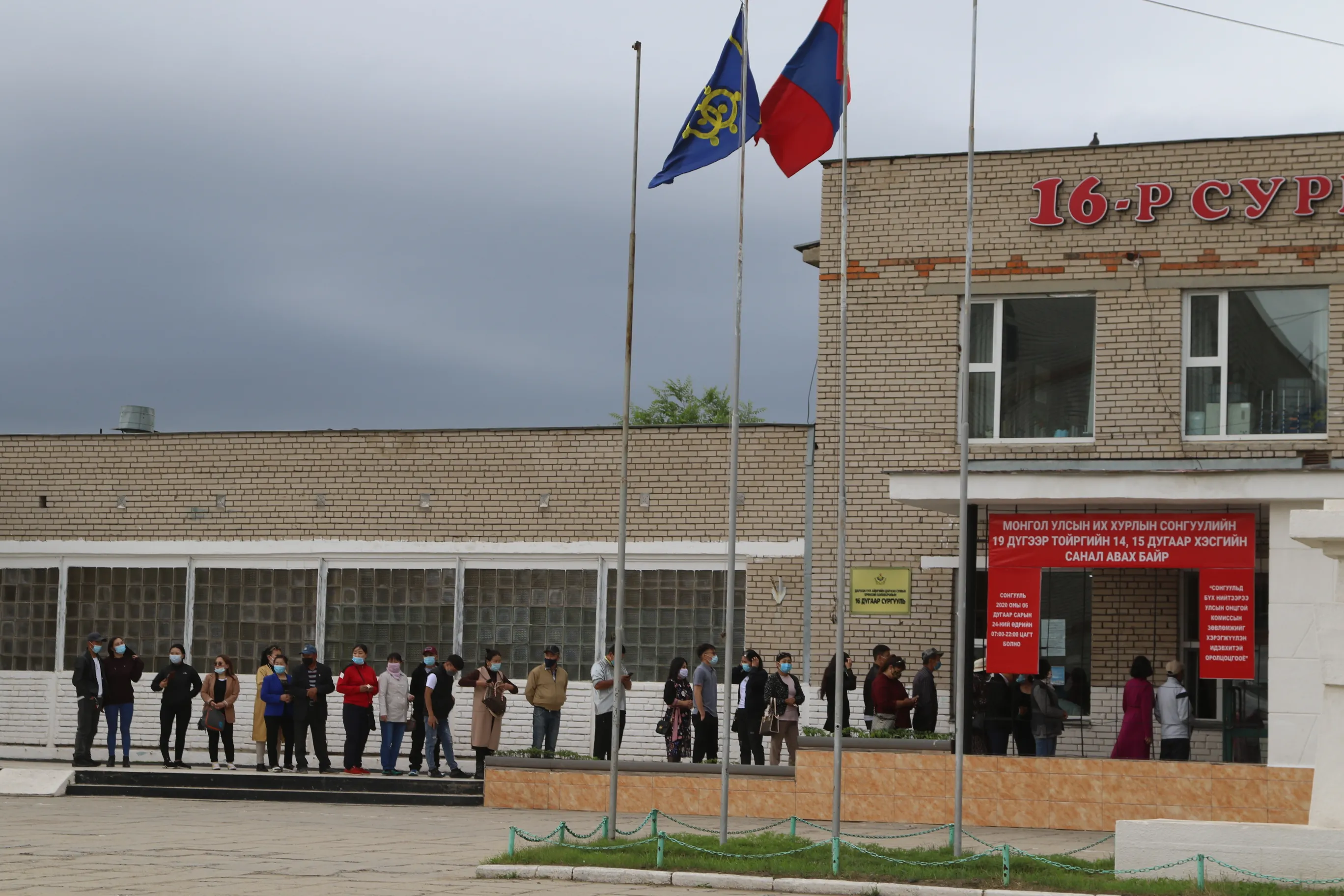 Дархан-Уул аймгийн 19-р тойрогт хяналтын тооллогыг зохион байгуулж байна