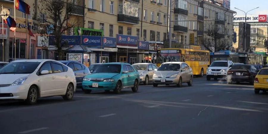 Нэг, зургаагаар төгссөн дугаартай машины жолооч нар энэ сард татвараа төлнө