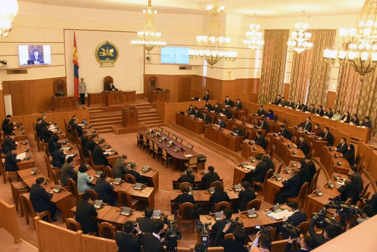 Хүүхдээ асарч буй эцэгт тэтгэмж олгохоор боллоо