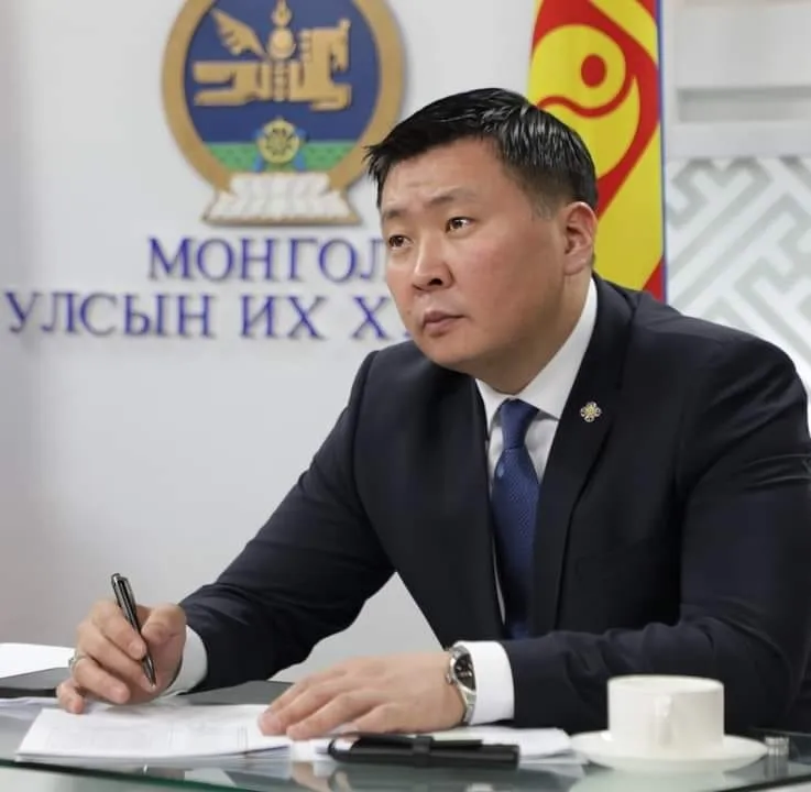“Төсвийн мөнгийг аймгийнхаа мөнгө мэт ойлгодог гишүүд иргэдийн эрх ашгийн төлөөх том төслийг гацаалаа“