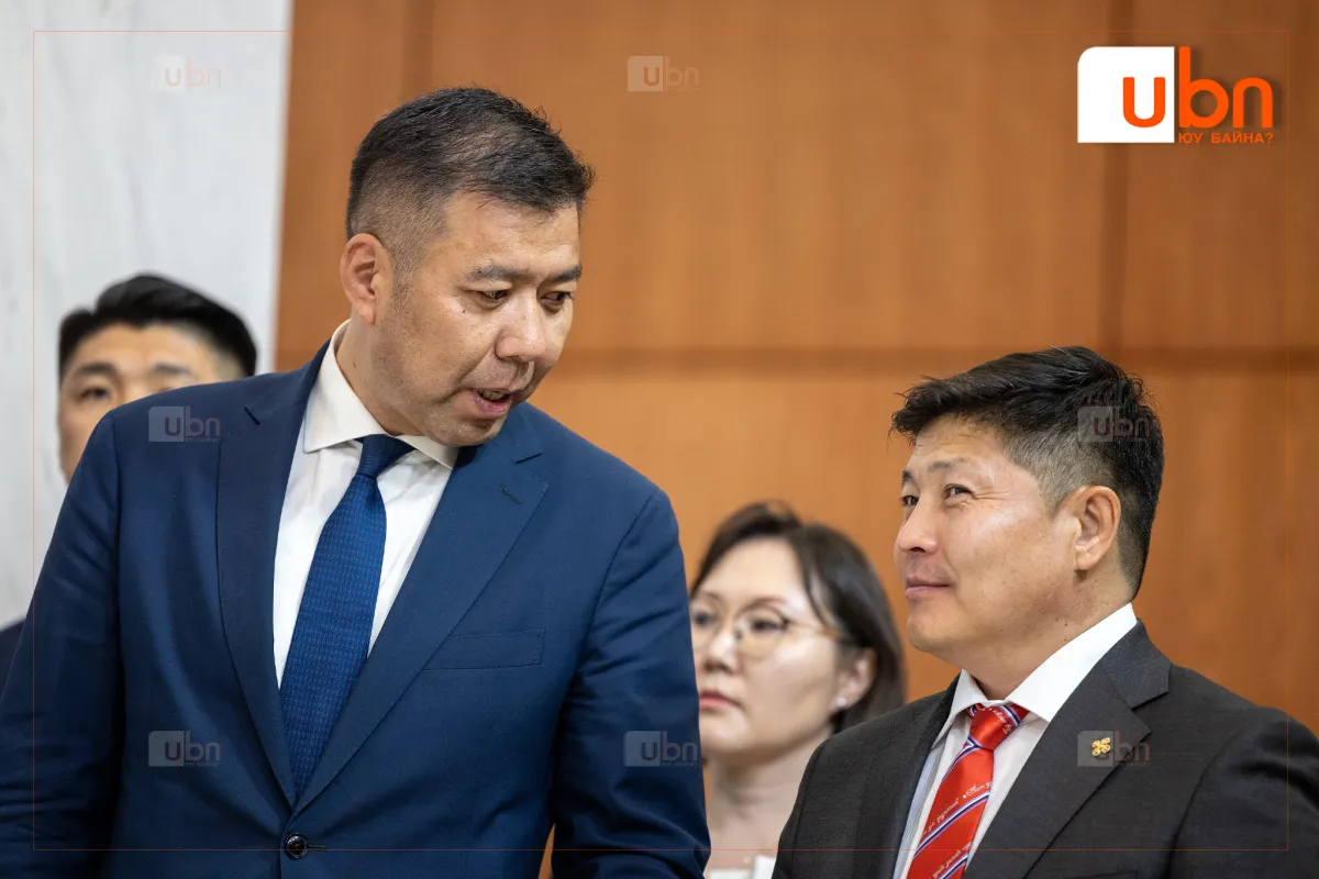Х.Нямбаатар: Могой гарч ирэх болгондоо хүмүүсийг гүтгэж харлуулна. Махны үнэ буусан уу, хорт могой минь