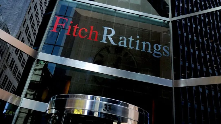 “Fitch”: Монголын эдийн засаг зургаан хувиар агшина