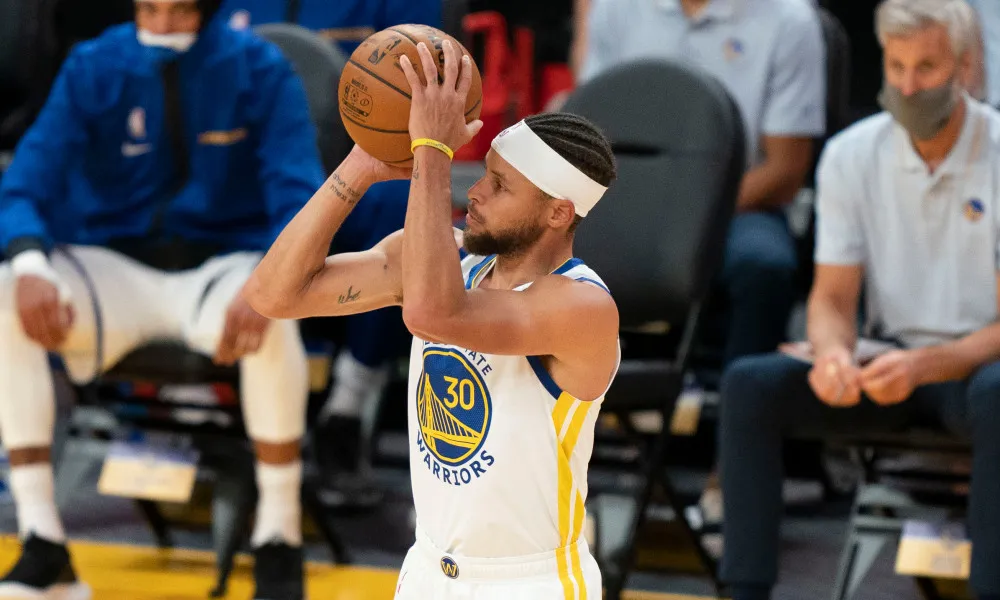 NBA: Энэ улирлын эхний оноог Стефэн Көрри авлаа