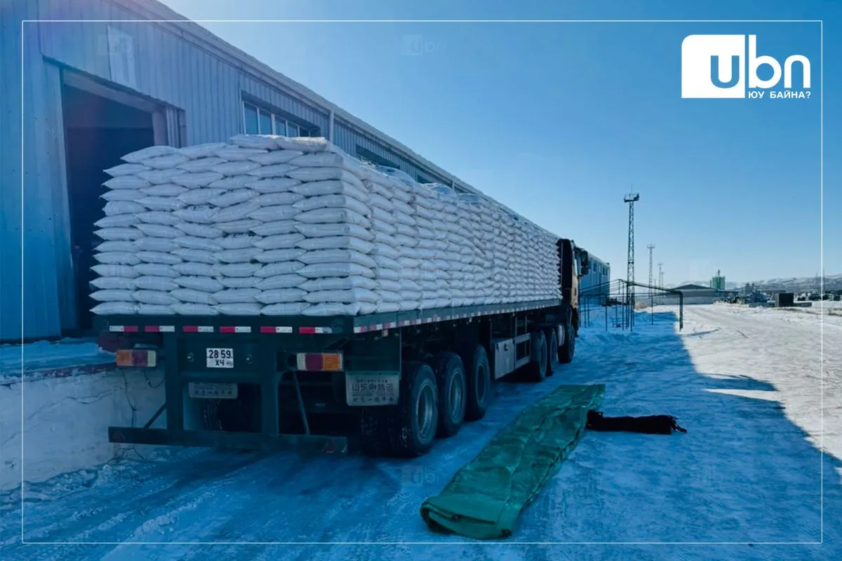 Төмөр болон цагаан зудтай сумын малчин өрхөд хүргэх хүмүүнлэгийн тусламжийн цуваа орон нутгийг зорилоо